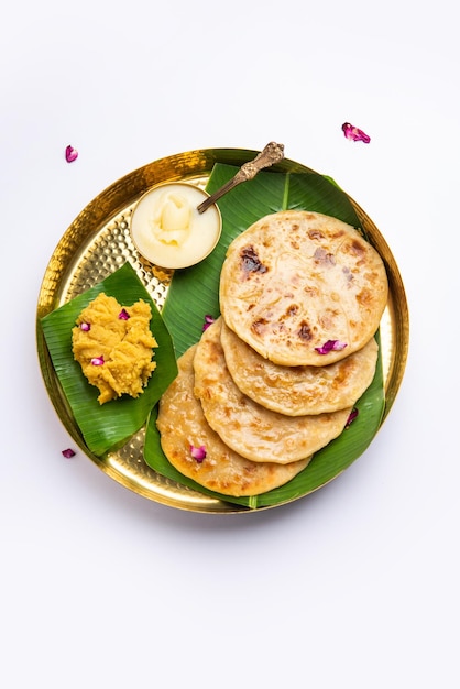 Puran poli Puran roti Holige Obbattu o Bobbattlu es pan plano dulce indio de Maharashtra