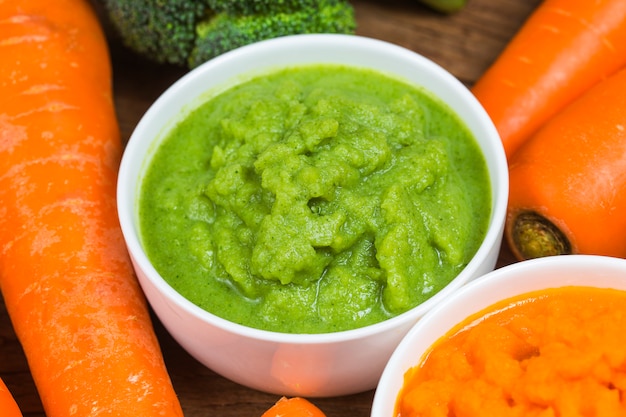 Foto purê de legumes, purê de cenoura, purê de brócolis