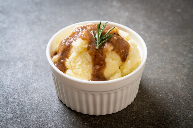 Puré De Patatas Con Salsa De Salsa