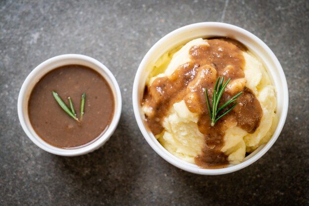 Puré De Patatas Con Salsa De Salsa