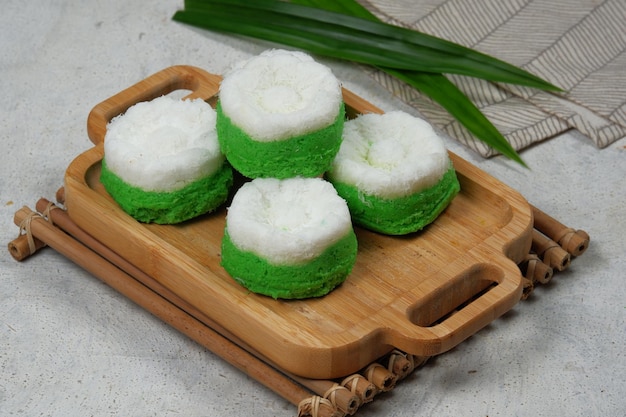 putu ayu cake o kue putu ayu es un bocadillo tradicional indonesio