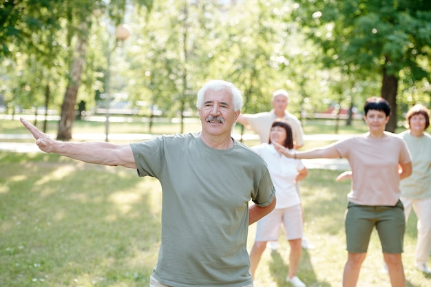 Foto qigong para la relajación y la salud