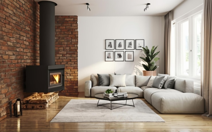 Foto quadratischer kaffeetisch in der nähe eines weißen sofas und rustikaler schränke gegen eine weiße wand mit leeren plakatrahmen
