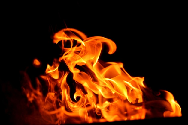 quadro de pater de fundo de chama de fogo em fundo preto