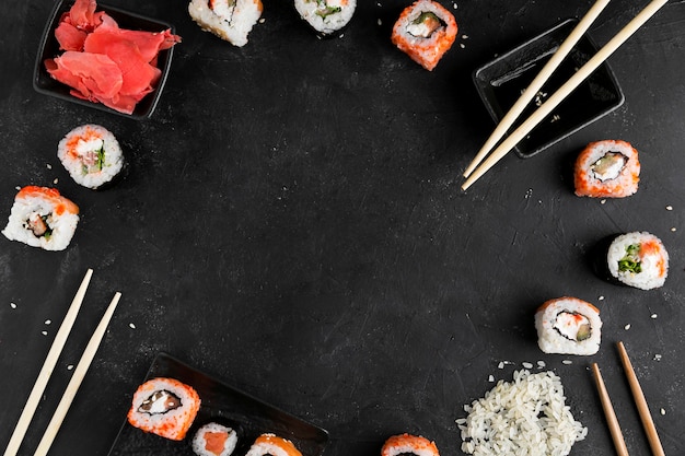 Foto quadro de rolos de sushi