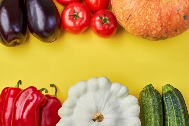 Quadro de vegetais frescos orgânicos em amarelo