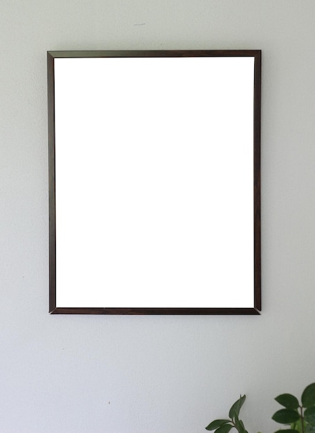 Quadro em branco com tela branca na parede