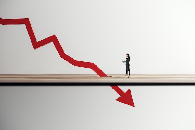 Queda de seta vermelha quebrando prancha com empresária sobre fundo claro Crise e conceito de recessão