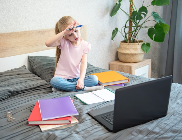 Quédate en casa. Educaciones en línea.