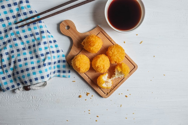 Foto queijo frito delicioso amarelo