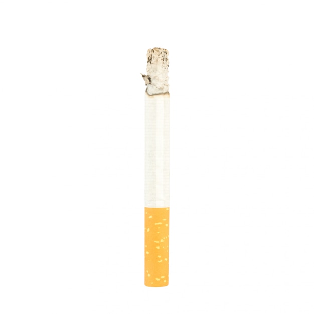 Queimadura de cigarro isolada no branco