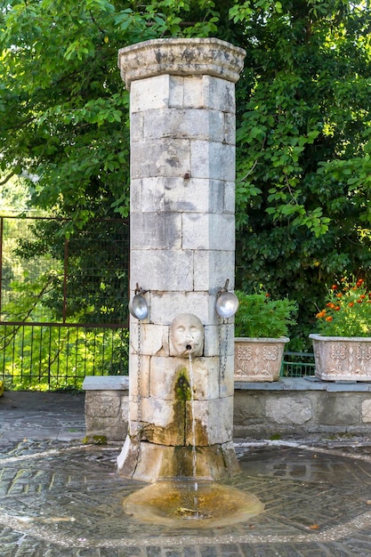 Quelle im Bergdorf Pramanta Region Tzoumerka Griechenland Berge Pindos