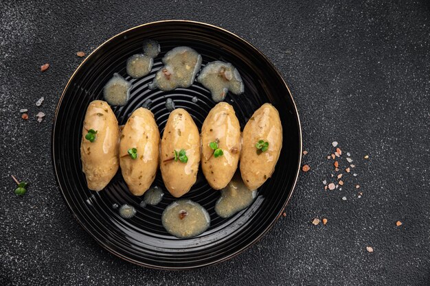 quenelles carne molho de cogumelos refeição saudável comida lanche na mesa cópia espaço fundo de comida