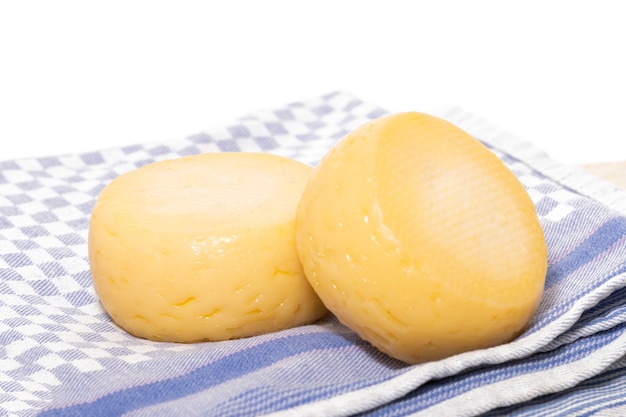 Queso de cabra amarillo