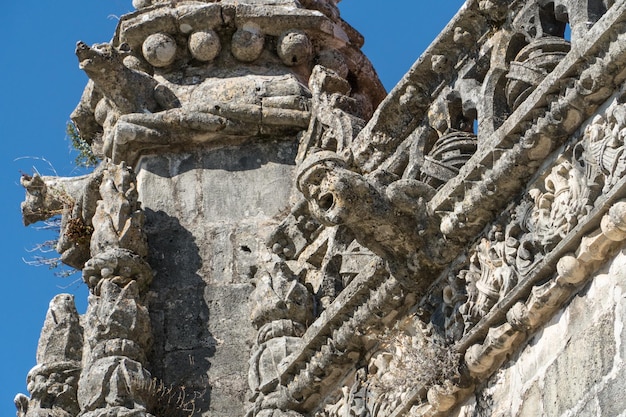 Quimeras como detalle del Convento Templario de Cristo Convento de Cristo en Tomar RibatejoPortugal