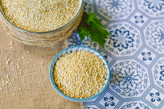 Quinoa gesund und Naturkost. Gluten-frei.
