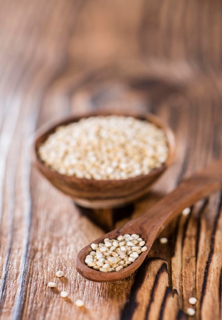 Quinoa não cozida