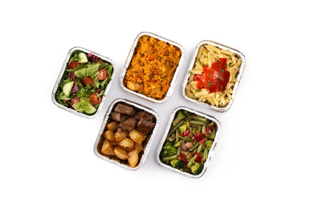 Quitar comida sana en cajas de papel de aluminio aisladas