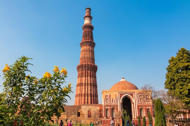 Qutub Minar Minaret um minarete mais alto da Índia com 73 M de altura Património mundial da UNESCO