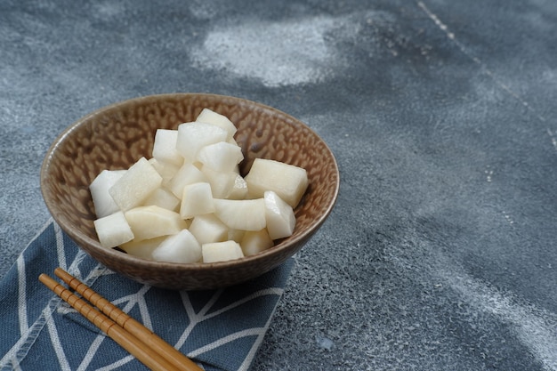 Rábano blanco en escabeche coreano-Chikin Mu