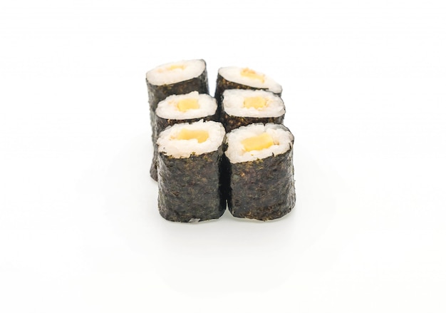 Rábano en escabeche estilo de comida japonesa maki sushi-