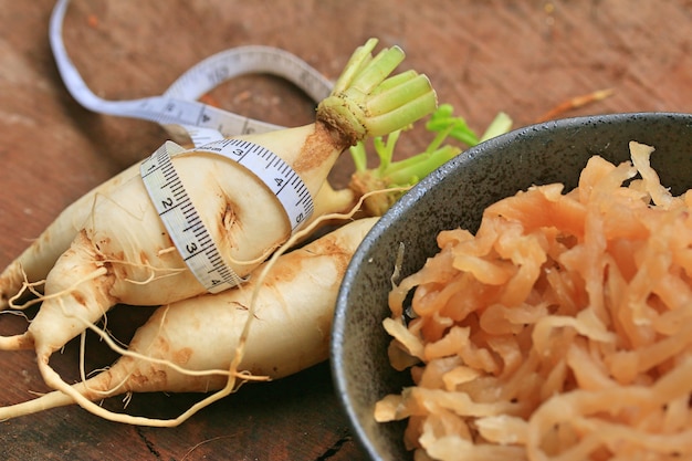 rábano en escabeche