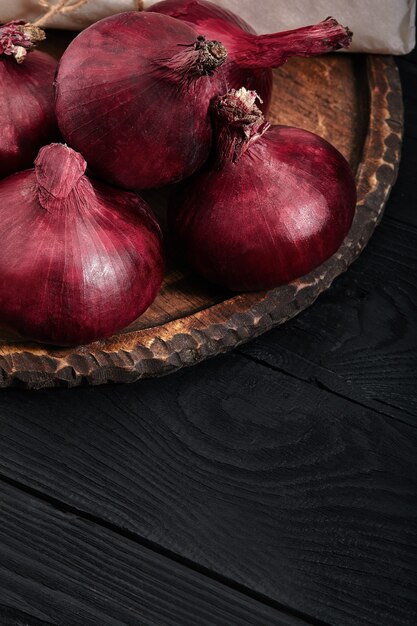 Racimo de cebolla roja ecológica