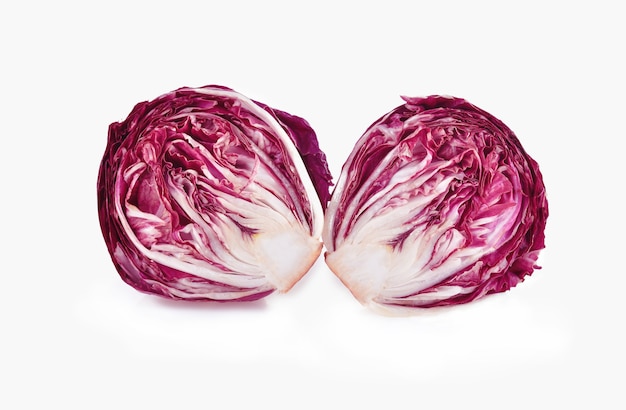 Radicchio isoliert auf weißem Hintergrund