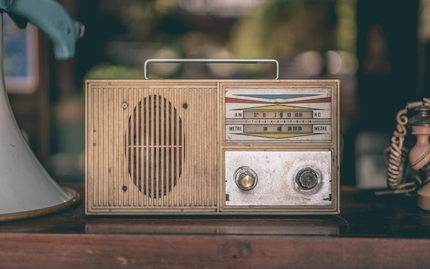 Foto radio portátil vintage