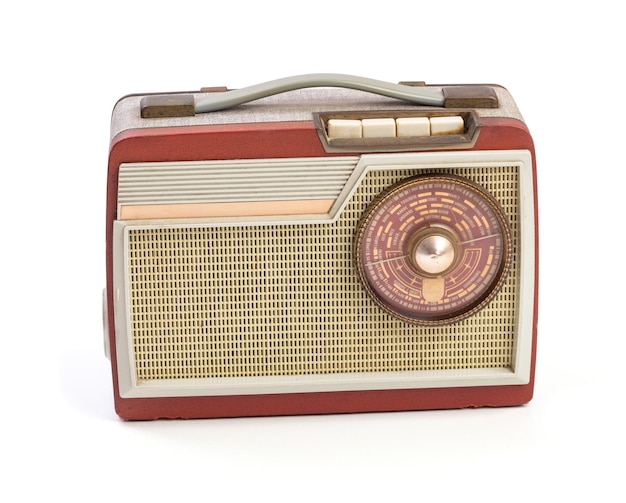 Radio vintage aislado