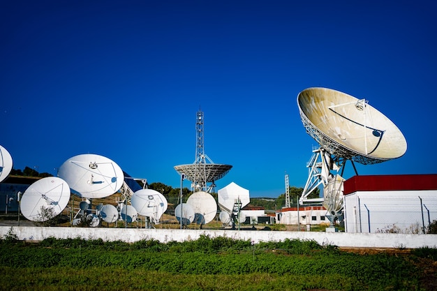 Radiotelescópio astronômico baseado na terra