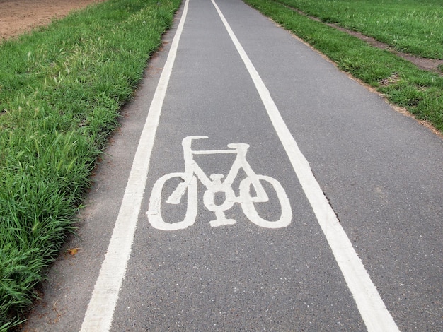 Radweg-Schild