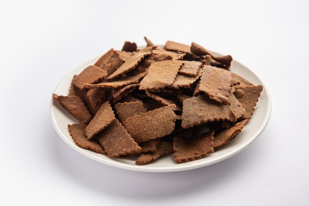 Ragi Chips o Nachni o obleas de mijo de dedo Tentempié saludable indio