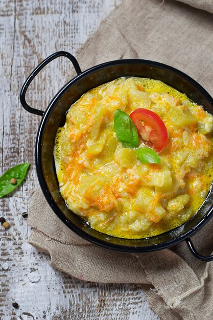 Ragout vegetal com abobrinha, cenoura, batata