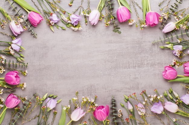 Rahmen aus schönen Blumen