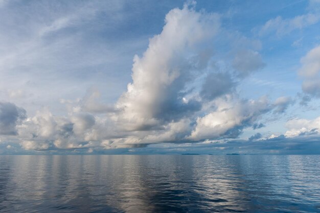 Raja Ampat Papua Indonésia enorme paisagem panorâmica