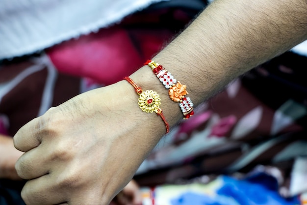 Rakhi durante el festival indio "Raksha Bandhan"