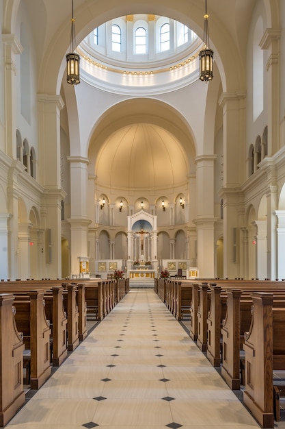 Foto raleigh, carolina del norte, ee.uu. catedral del santo nombre de jesús