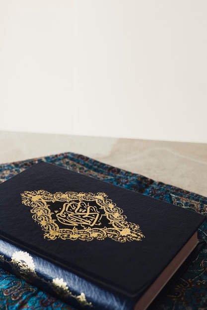 Foto ramadan-konzept mit koran