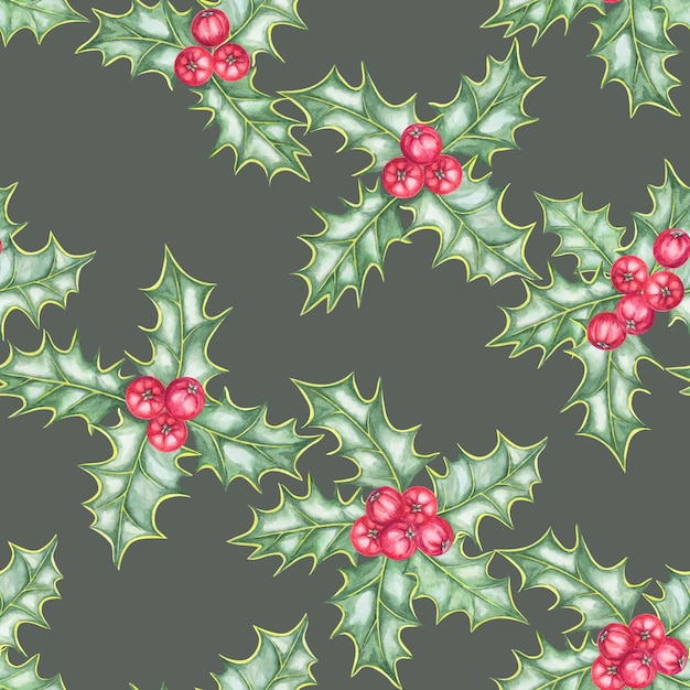 Ramas de holly con hojas verdes detalladas y racimos de bayas rojas dispuestas en un fondo verde apagado patrón de acuarela sin costura