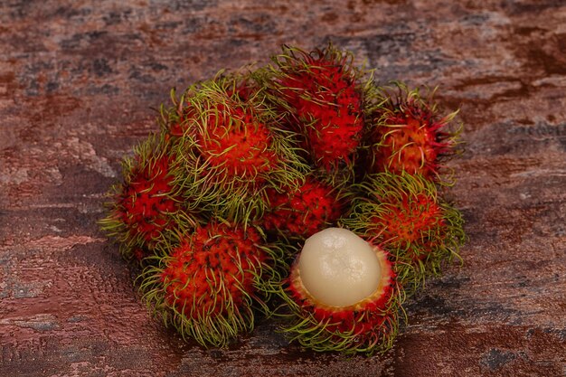 Rambutan de frutas exóticas doces tropicais