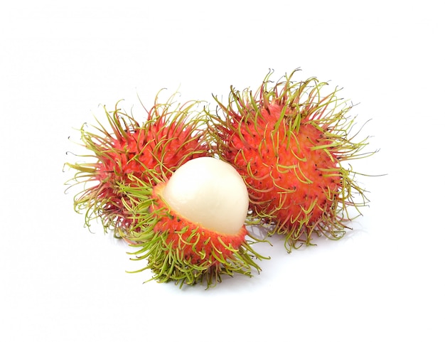 Rambutan süße köstliche Frucht lokalisiert auf weißem Raum