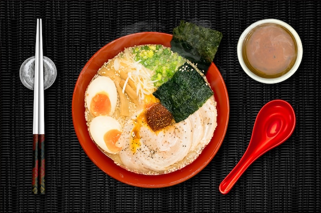 Foto ramen sind japanische nudeln.