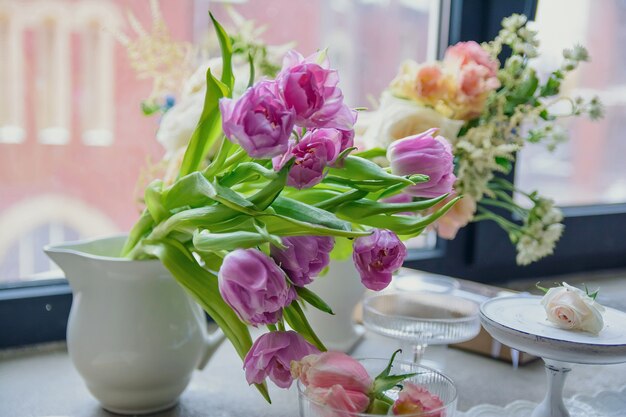 Ramo de delicados tulipanes lilas