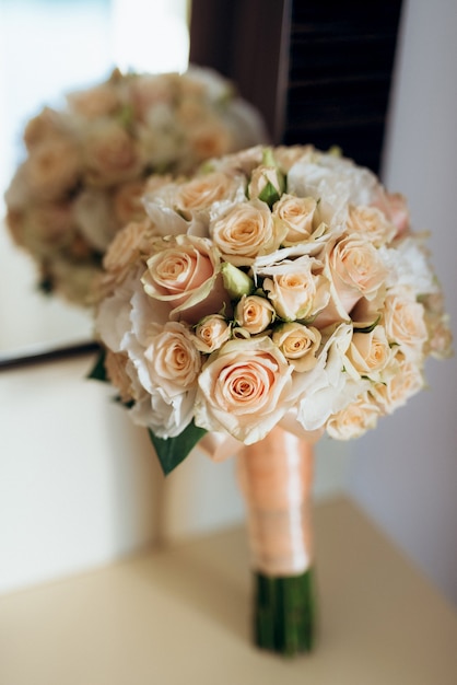 Ramo de flores de boda