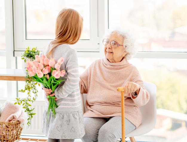 Ramo para mujer de edad