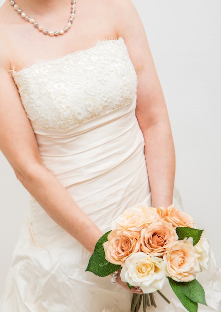 Ramo de novia blanco con rosas