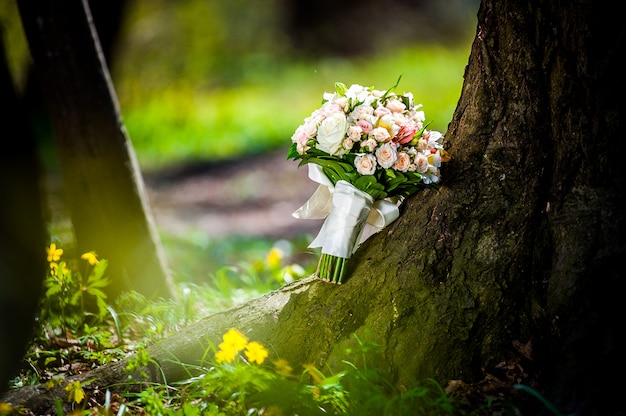 Ramo de novia de diferentes flores