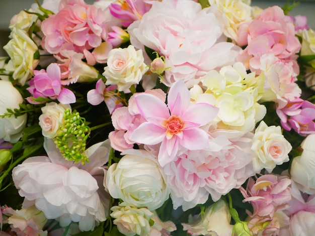 Ramo de rosas close-up. Un ramo de hermosas flores de la boda, rosas rosadas.