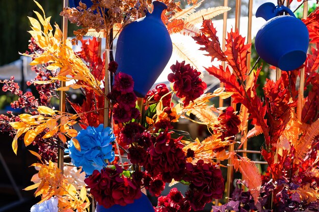 Ramos de otoño en un mercado de flores.